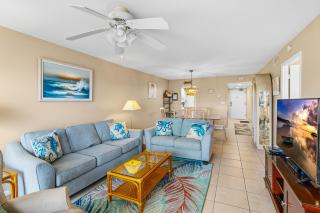 Beach View Balcony at John's Pass - 2