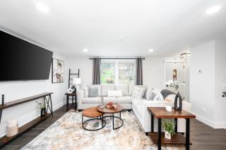 Renovated 4 bed, 2 bath Single Family Home - 5