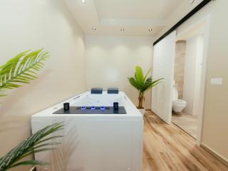 Luxury Apartment with Hot Tub - THE NEST - 5