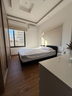 Cozy 2BR Weibdeh Flat with Balcony and View - Amman - 4