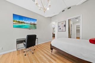 Modern Luxe Villa Pool Rooftop Paradise - 7