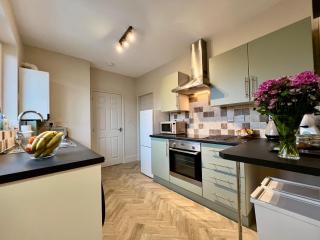 The Lily•Central Beeston•Private Apartment•SmartTV•Free Wi-Fi•Tram• - 6