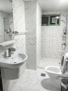 Mount Everest Stay n' Lounge - 4