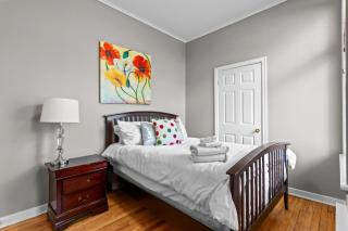 Cozy 2BR Loft Parking Wi-Fi - 1