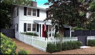 Historic Sailboat Bend Home 5 Min to Las Olas 4 miles to the Beach - 2