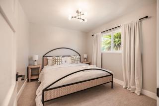 Marbella Lane - Cozy Modern Home w Relaxing Design & Pool - 4