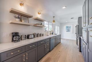 Marbella Lane - Cozy Modern Home w Relaxing Design & Pool - 2