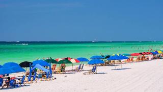 Beach Service Included Corner Condo - 7