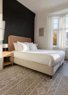 Modern 2-Bedroom Apartment for 4 Guests, In a Prime Location Close to the Train Station and the Historic Center of Ghent - 0