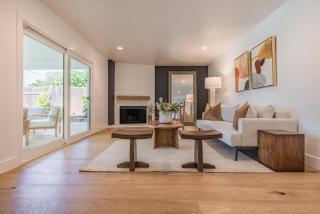 Cozy Modern Haven w Soothing Ambience & Pool - 5