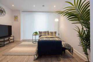 Villa Amalfi 2BR Urban Retreat - 2