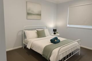 Coastal and City Getaway in Armstrong Creek - 3