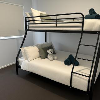 Coastal and City Getaway in Armstrong Creek - 5