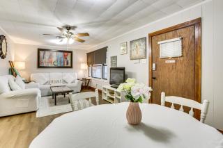 2 Mi to Nicholls State University Home with Yard - 3