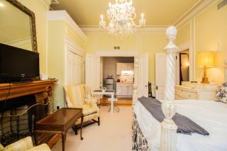 Stylish Studio in Boston Back Bay - 8