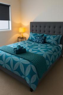 Beautiful Modern Home Minutes from Bendigo CBD - 1
