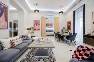 Magnificent 3BR w Balcony by the Parliament - 2