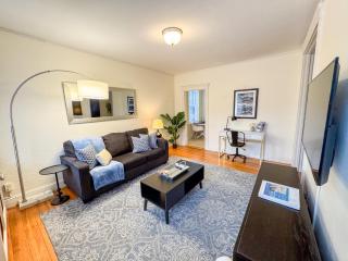 Sun-filled Unit, Elevator, Pool, Boston College - 9