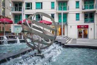 Riverfront Luxury Zone 1 Flat, City & Shard Views - 8