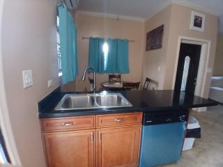 ToniqueluxeGuesthouse - 4