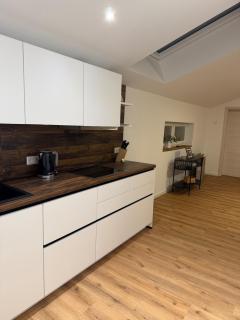 Leni Vacation Rental - 3