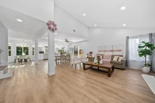 Marbella Lane Modern Home w Private Backyard - 4