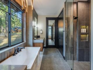 Luxury Golf View & Suncadia Pool Access - 2