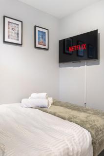 Stylish 2BR Georgian Flat Prime Camden Location - 2