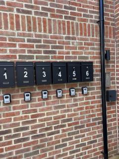 Central 2BR Home with Parking near Ferry - 9