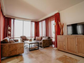 Apartment by the Beach with Sea Views - 4