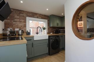 Modern 2Bedroom Apartment Free Private Parking Woodbridge Central - 8