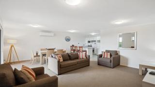 306 South Pacific Apartments - 5