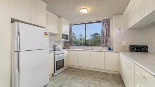 Unit 60 Beachpark Apartments - 3