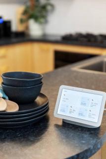 East on King - Minutes to Dining, Parklands & CBD - 6