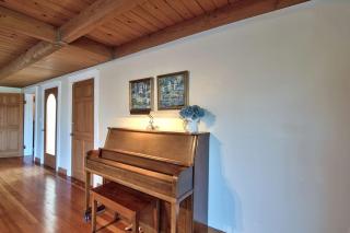 Vintage Terrace Spacious Historic Getaway Hot Tub - 2