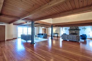 Vintage Terrace Spacious Historic Getaway Hot Tub - 1