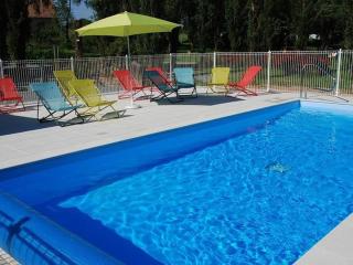 Mobil-home 4 pers avec terrasse au camping Les Tournesols - API-1-52-489 - 8