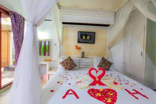 1 Bed Room Villa in Kuta Central - 2