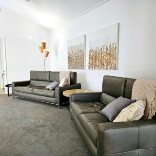 Garden Retreat on Orr - 2