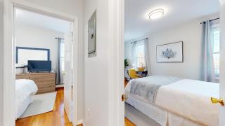 Chic 2BR with Modern Comforts - 5