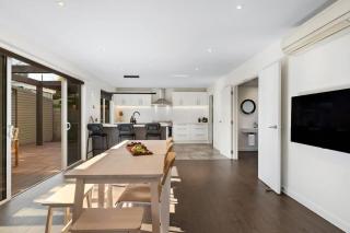 Whakata on McBride - 3