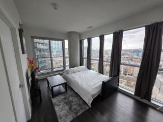 Amazing one bedroom suite with panoramic downtown views - 9