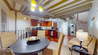 Tri-level, Skylighted, Faneuil HallQuincy Market - 9