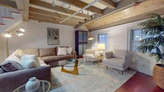 Tri-level, Skylighted, Faneuil HallQuincy Market - 6