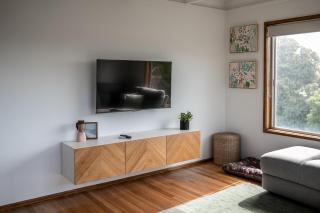 Walk to Beach Pet friendly Sleep 5 - 3