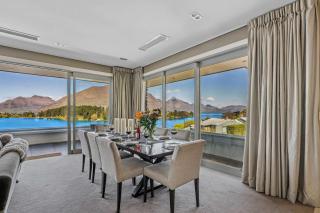 Lakes Edge Villa - 3