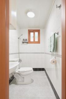 홍대아지트 홍대게스트하우스 홍대입구역 7번출구 도보2분 사랑스런집 - 2