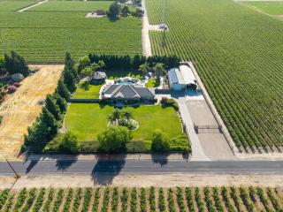 Oasis on the vine - Custom Luxury Resort Amenities - Lodi - 8