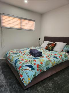 Boutique Hillside Heaven near AKLD Airport - Auckland - 4