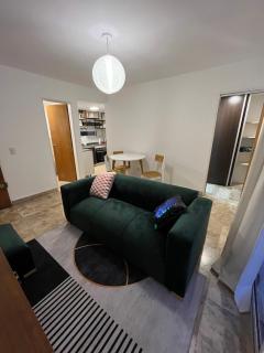 Departamento ideal encantador en morón centro - 0